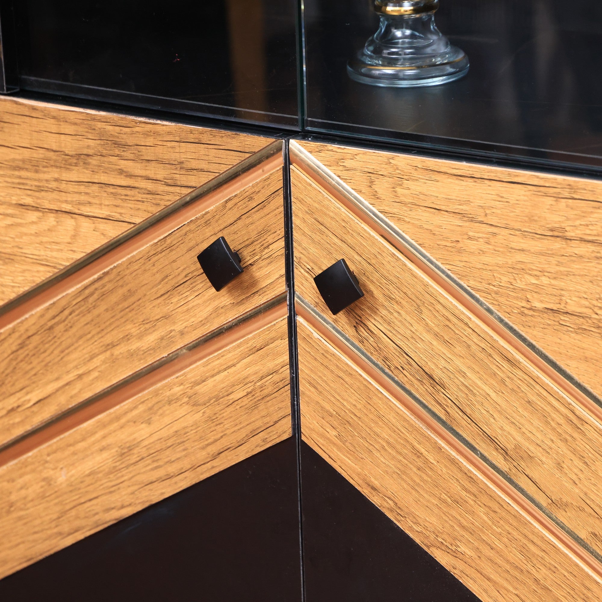 غرفة سفرة 366