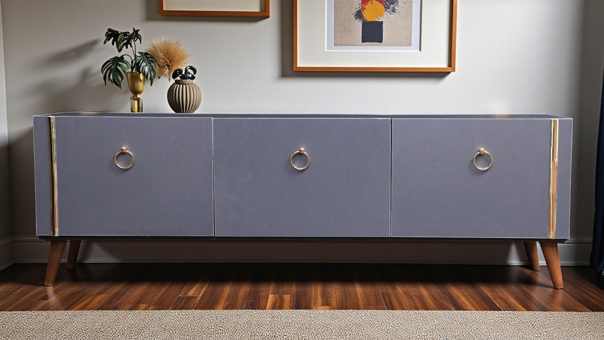 ترابيزة تليفزيون 180