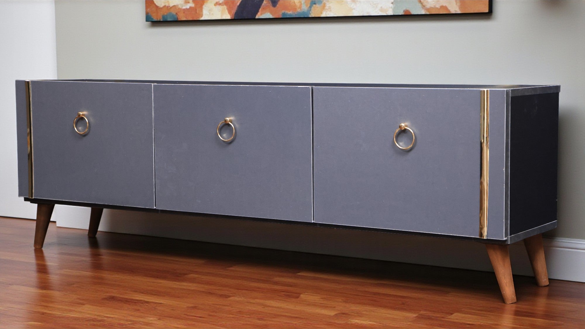 ترابيزة تليفزيون 180