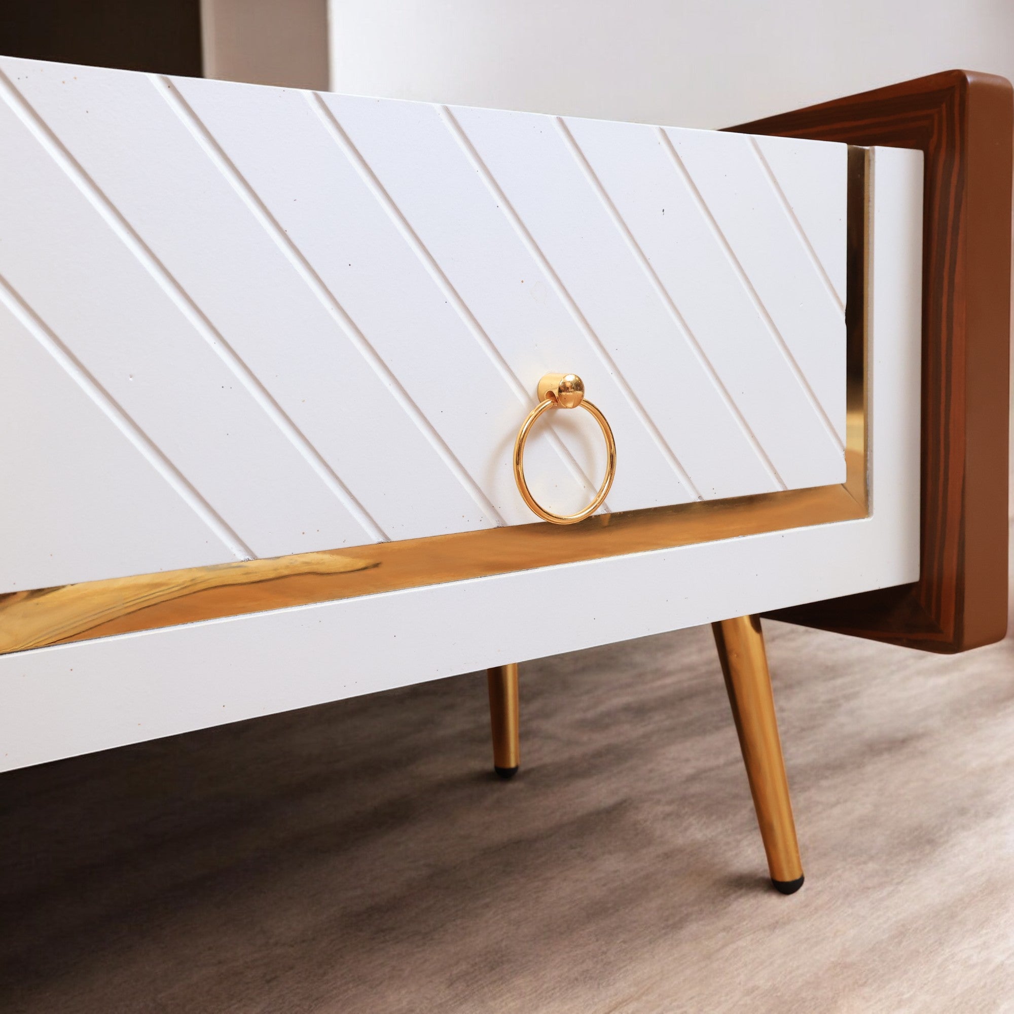 ترابيزة تليفزيون 145