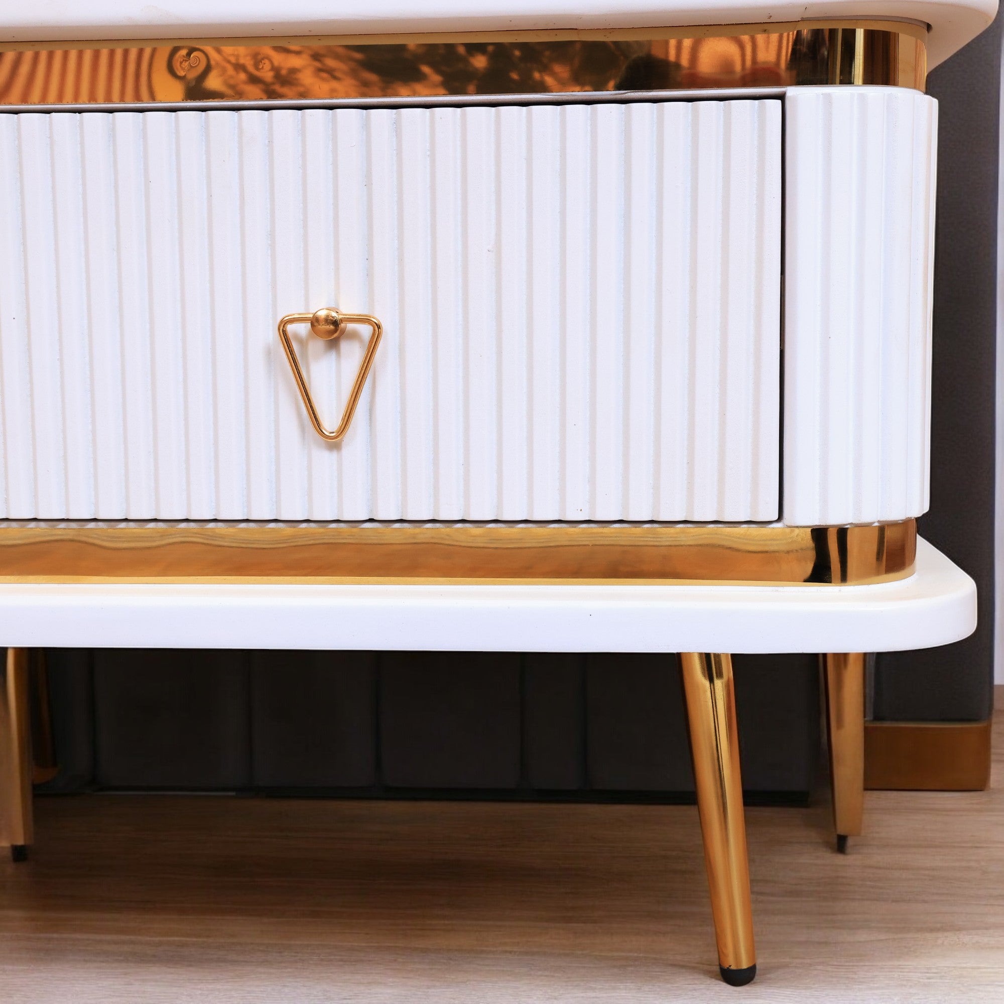 ترابيزة تليفزيون 146