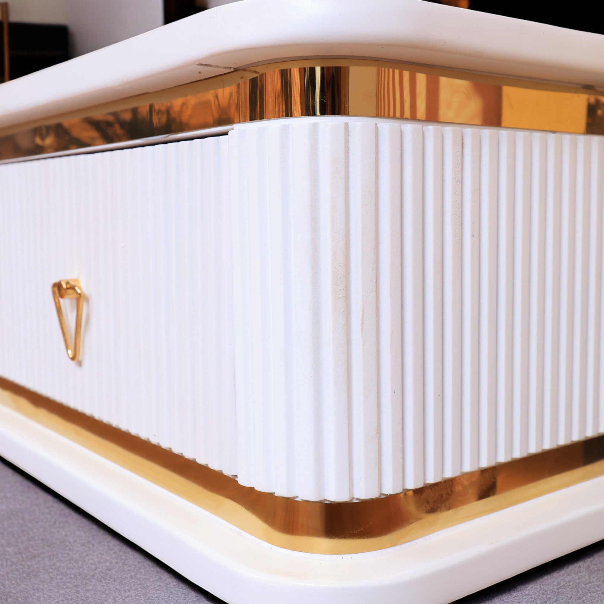 ترابيزة تليفزيون 146