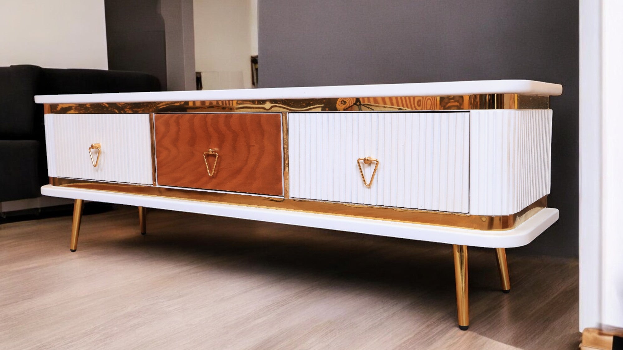 ترابيزة تليفزيون 146