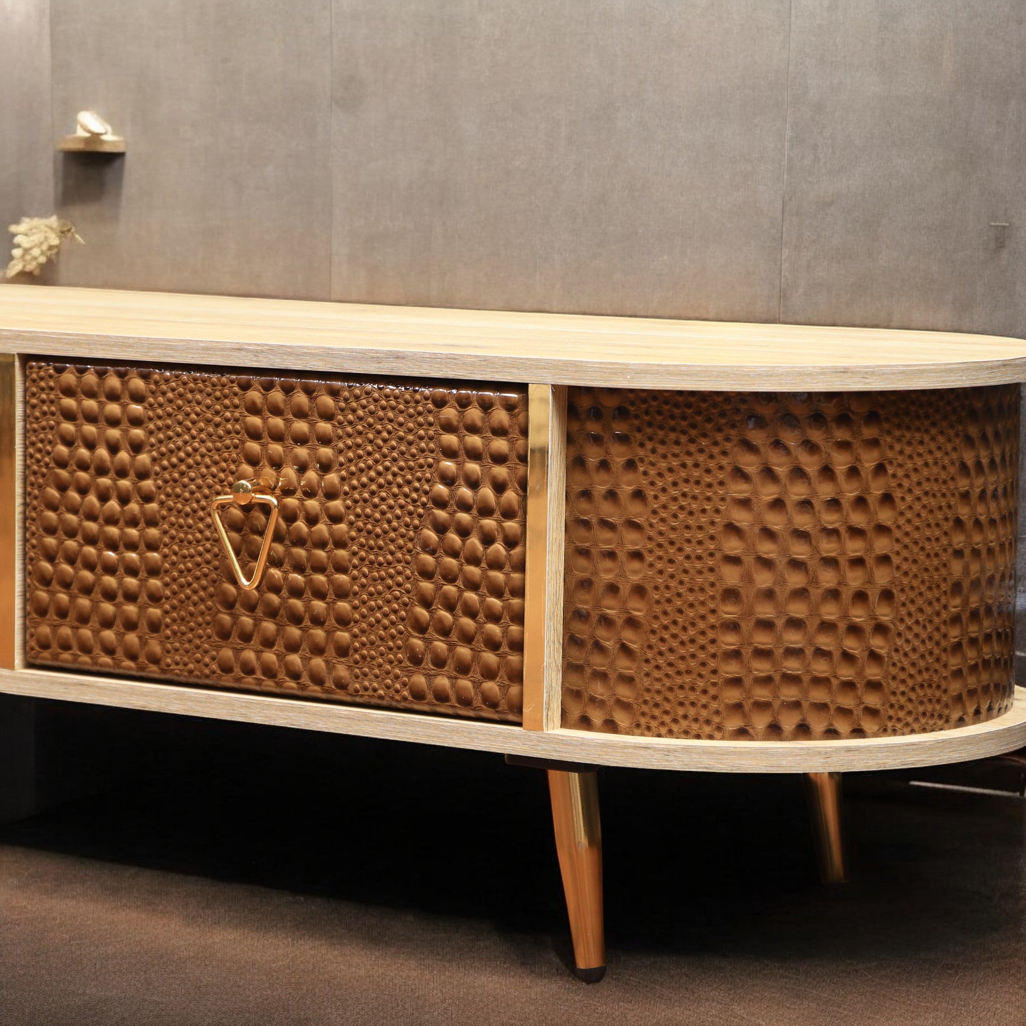 ترابيزة تليفزيون 185