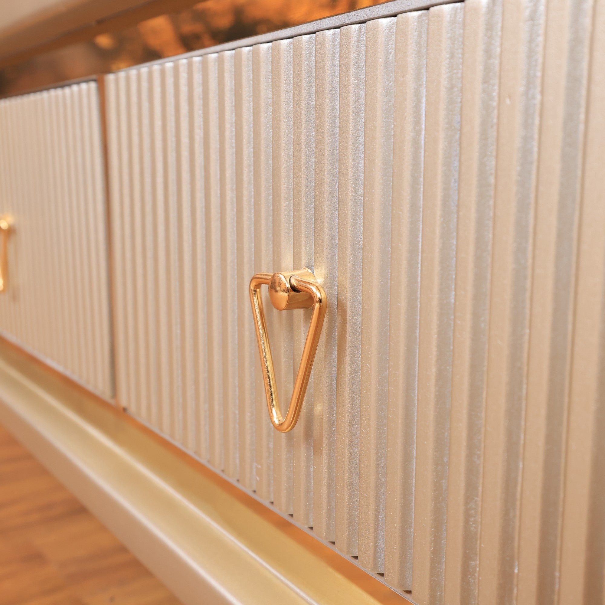 ترابيزة تليفزيون 148