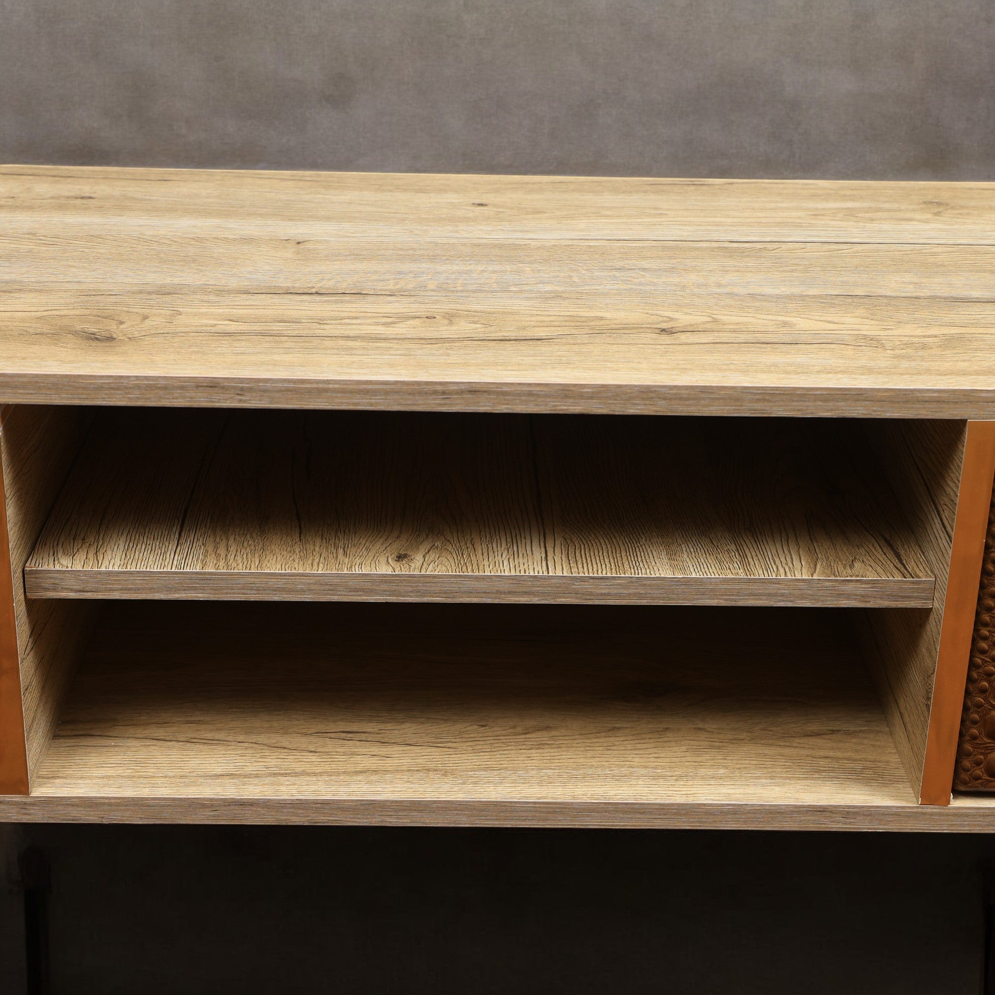 ترابيزة تليفزيون 185