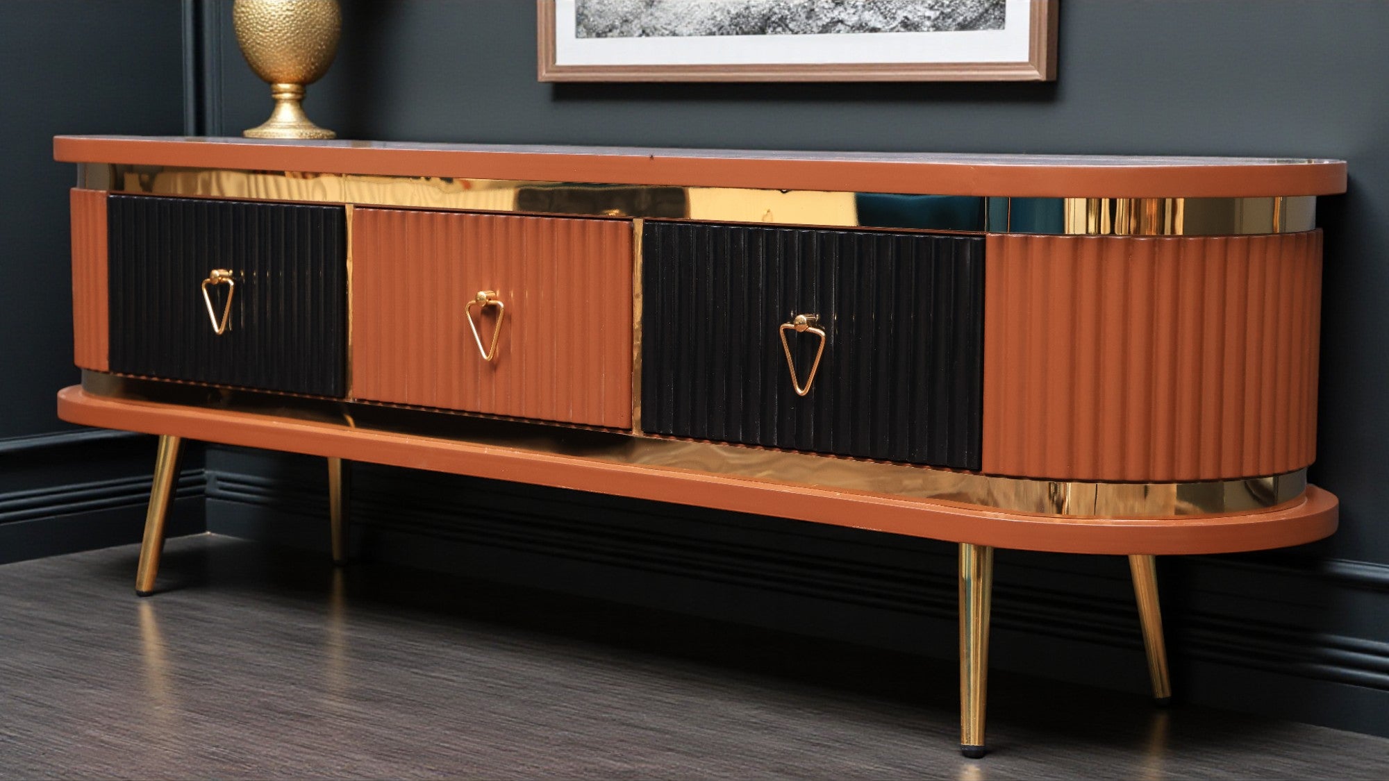 ترابيزة تليفزيون 179