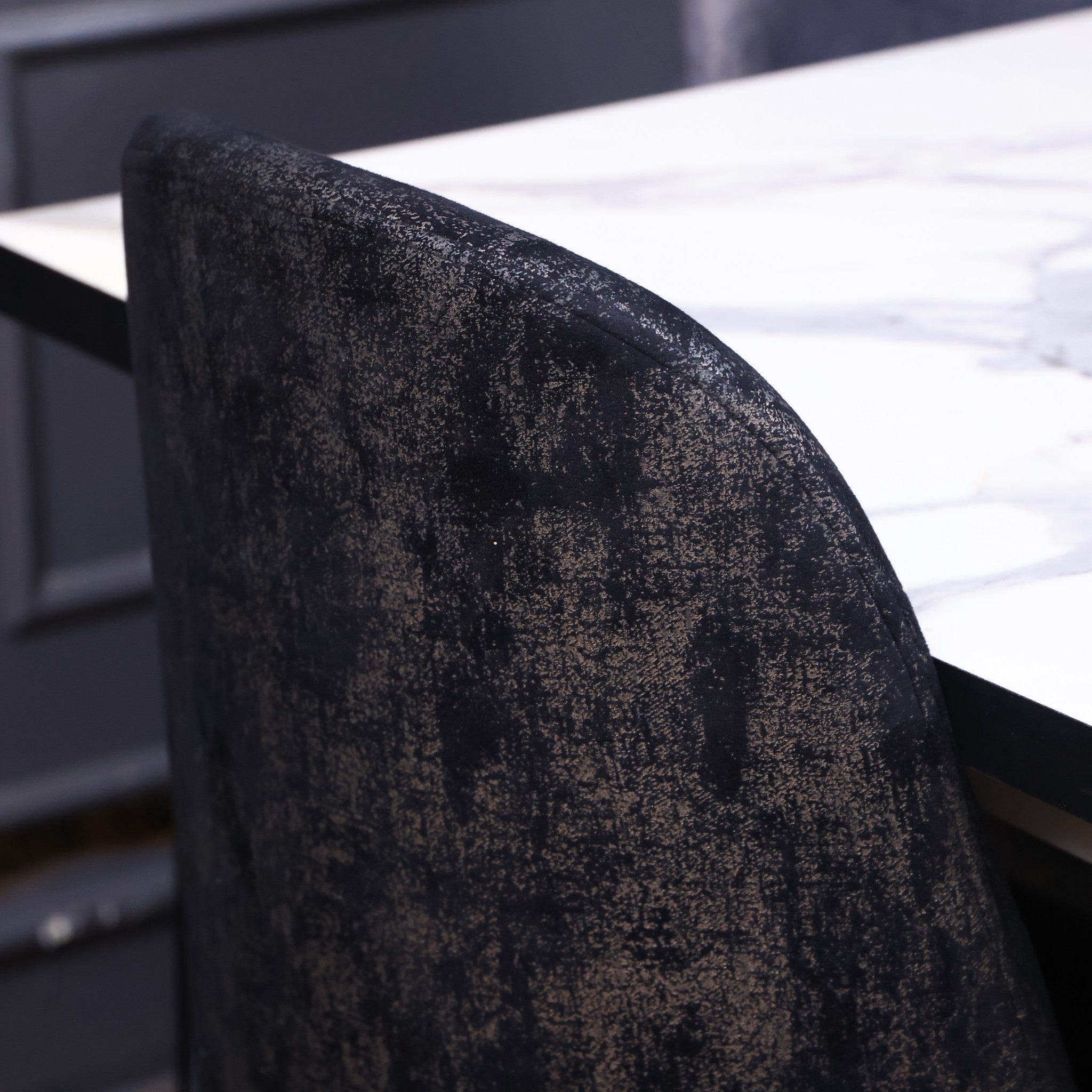 غرفة سفرة 406