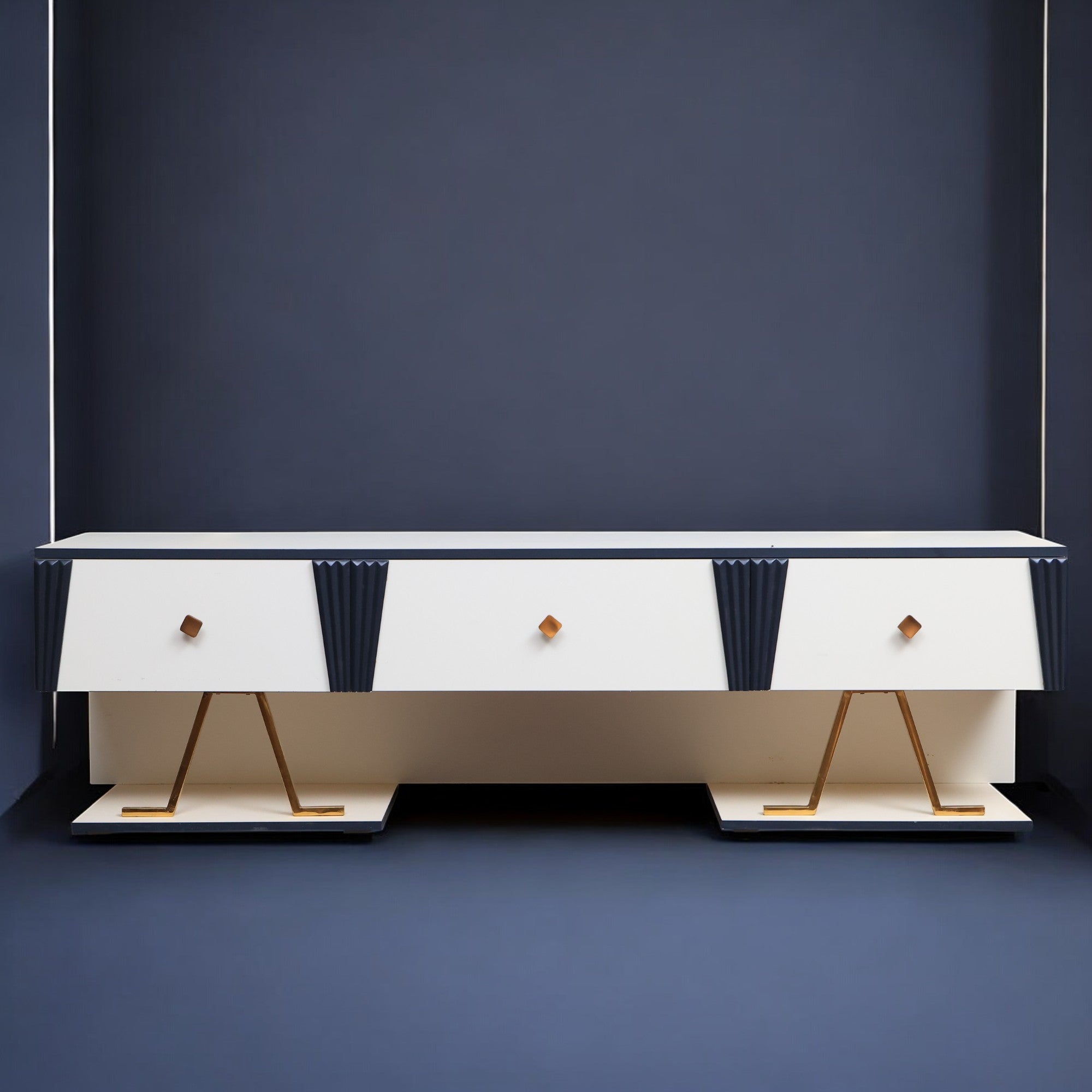 ترابيزة تليفزيون 163