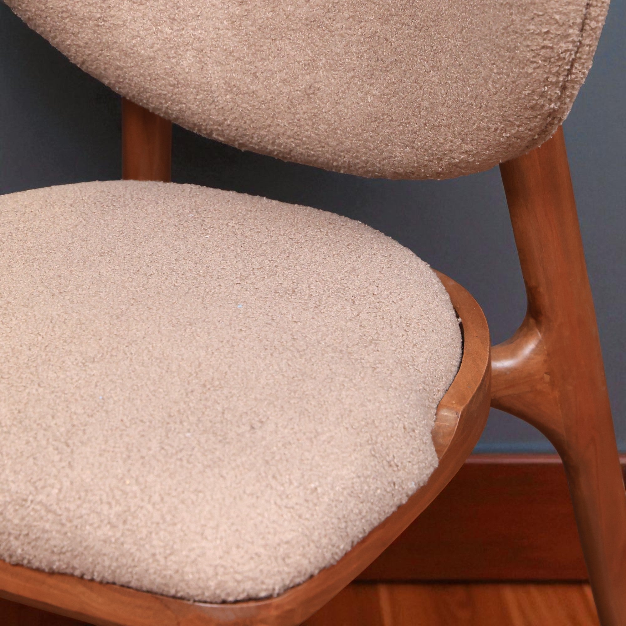 غرفة سفرة 422