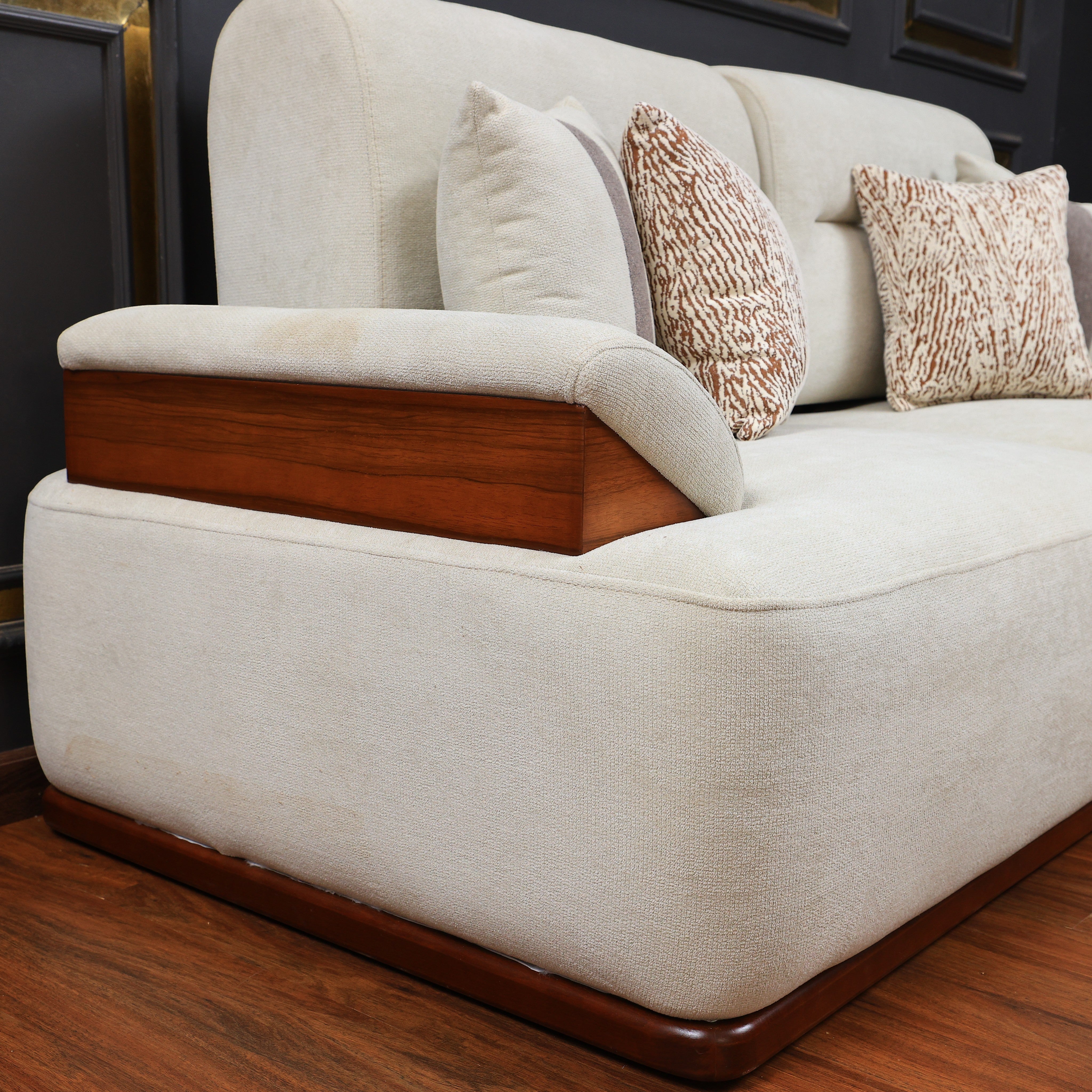 T740 انترية سرير