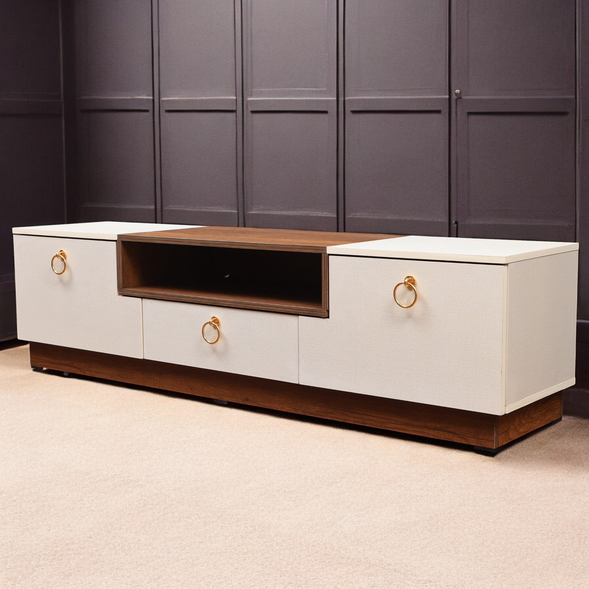 ترابيزة تليفزيون 197