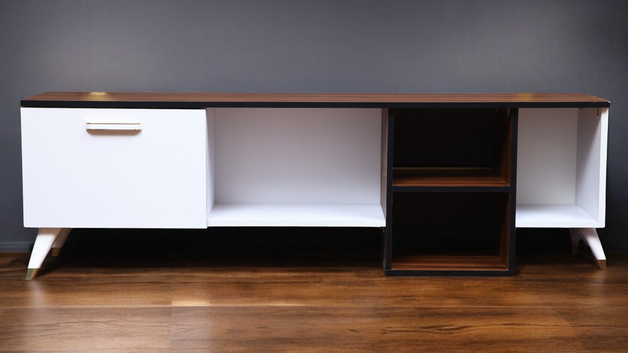 ترابيزة تليفزيون 187