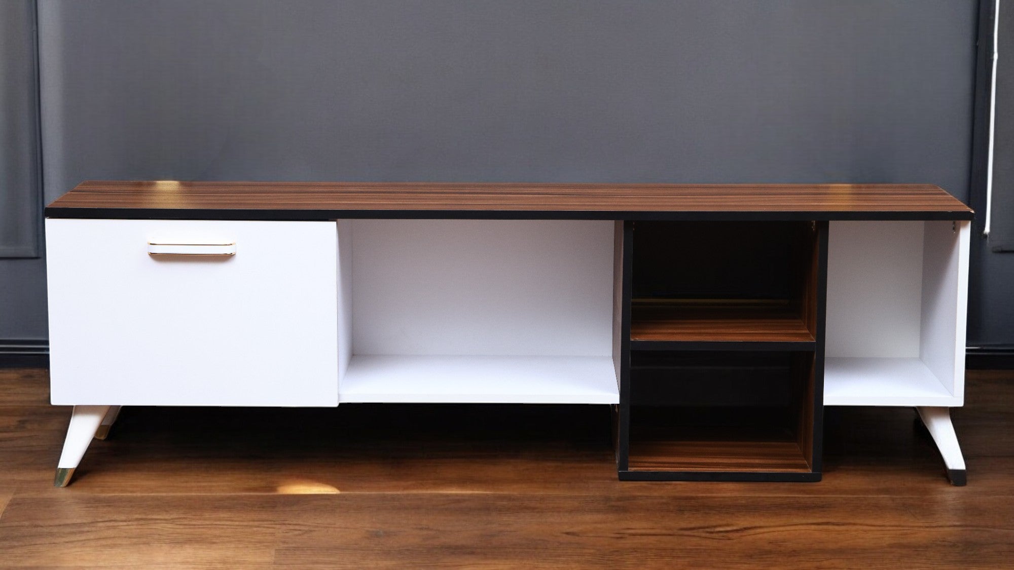 ترابيزة تليفزيون 187