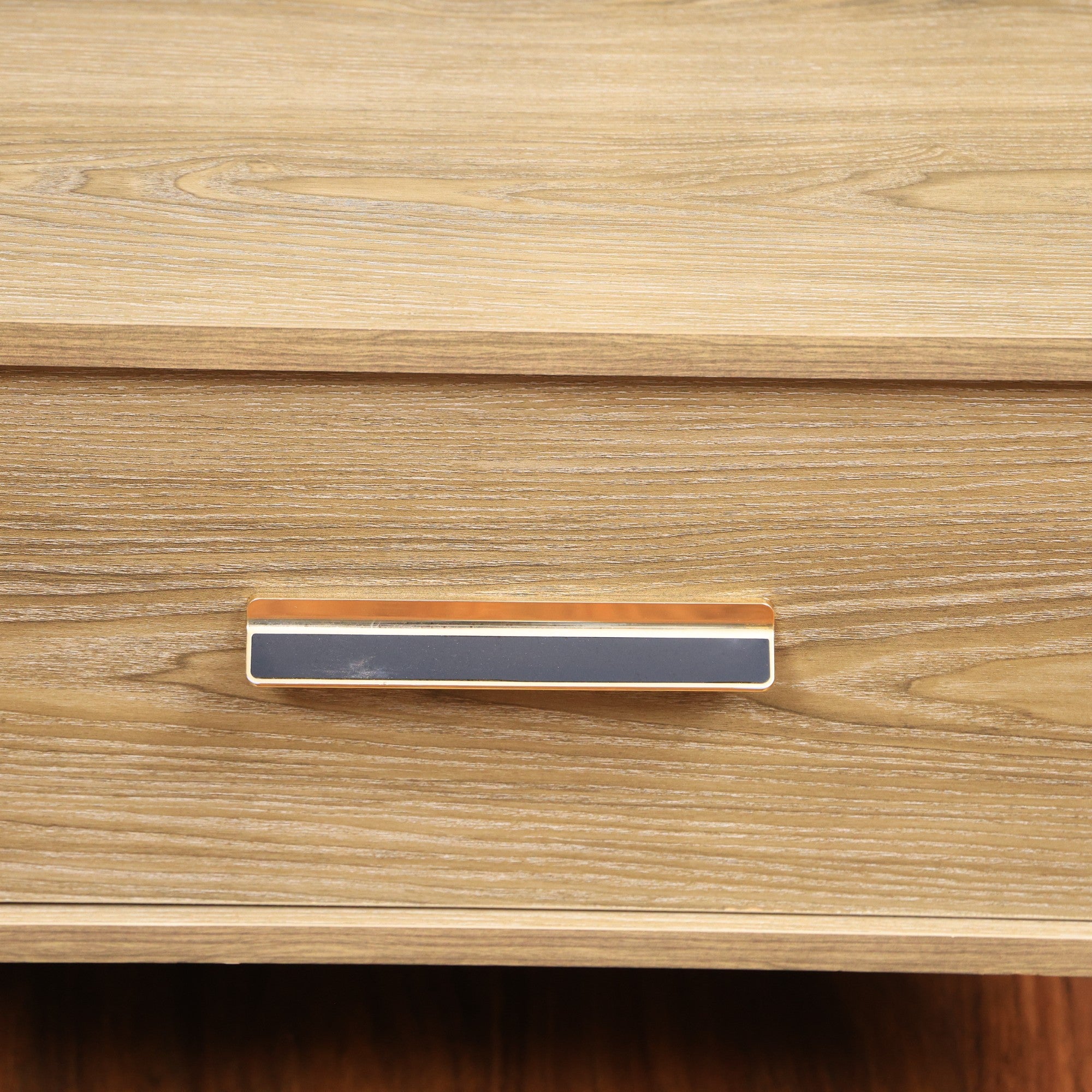 ترابيزة تليفزيون 188