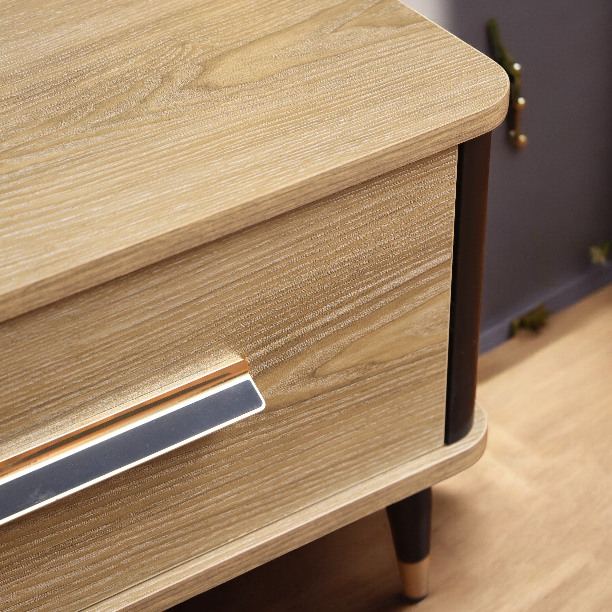 ترابيزة تليفزيون 188