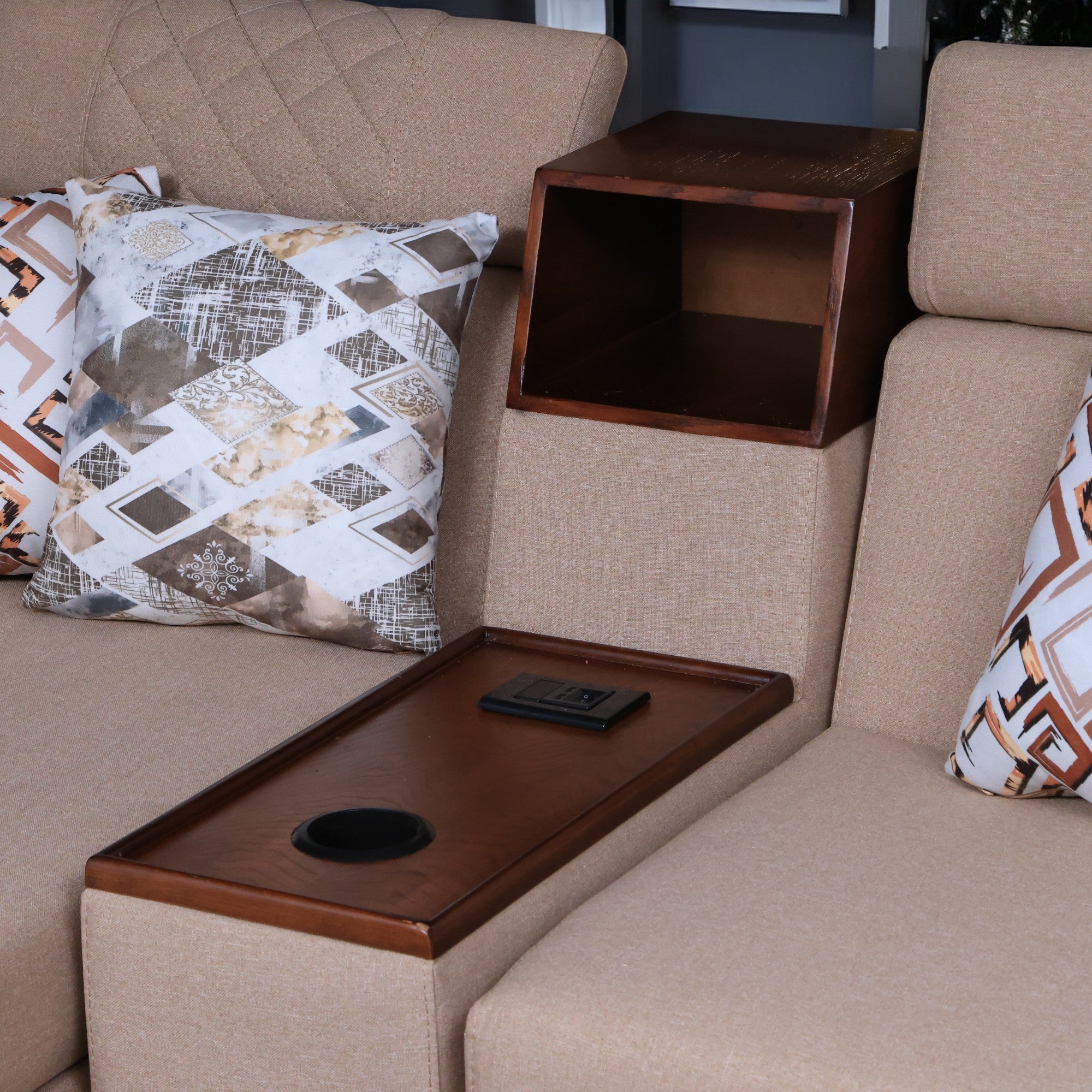 ركنة سرير وسحارة T173