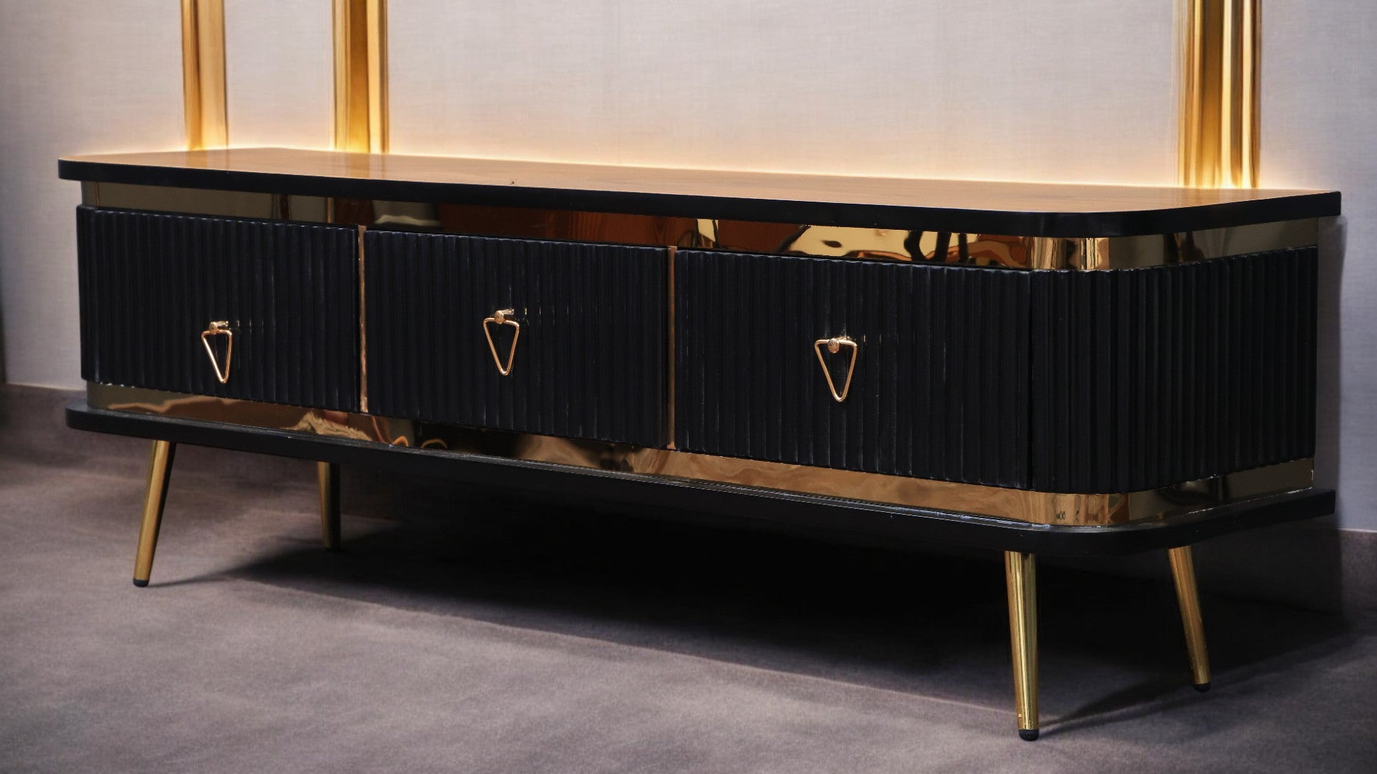 ترابيزة تليفزيون 167