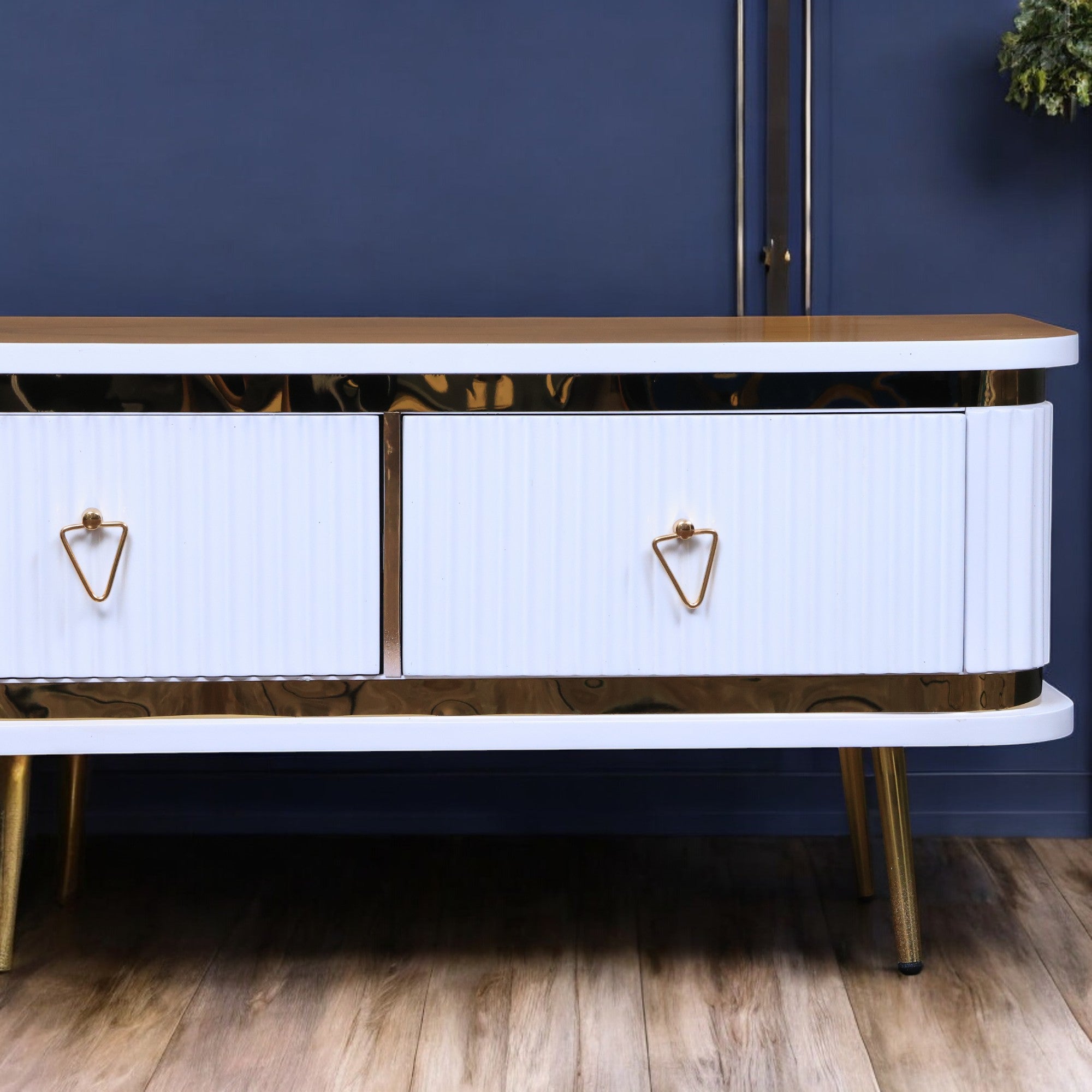 ترابيزة تليفزيون 166