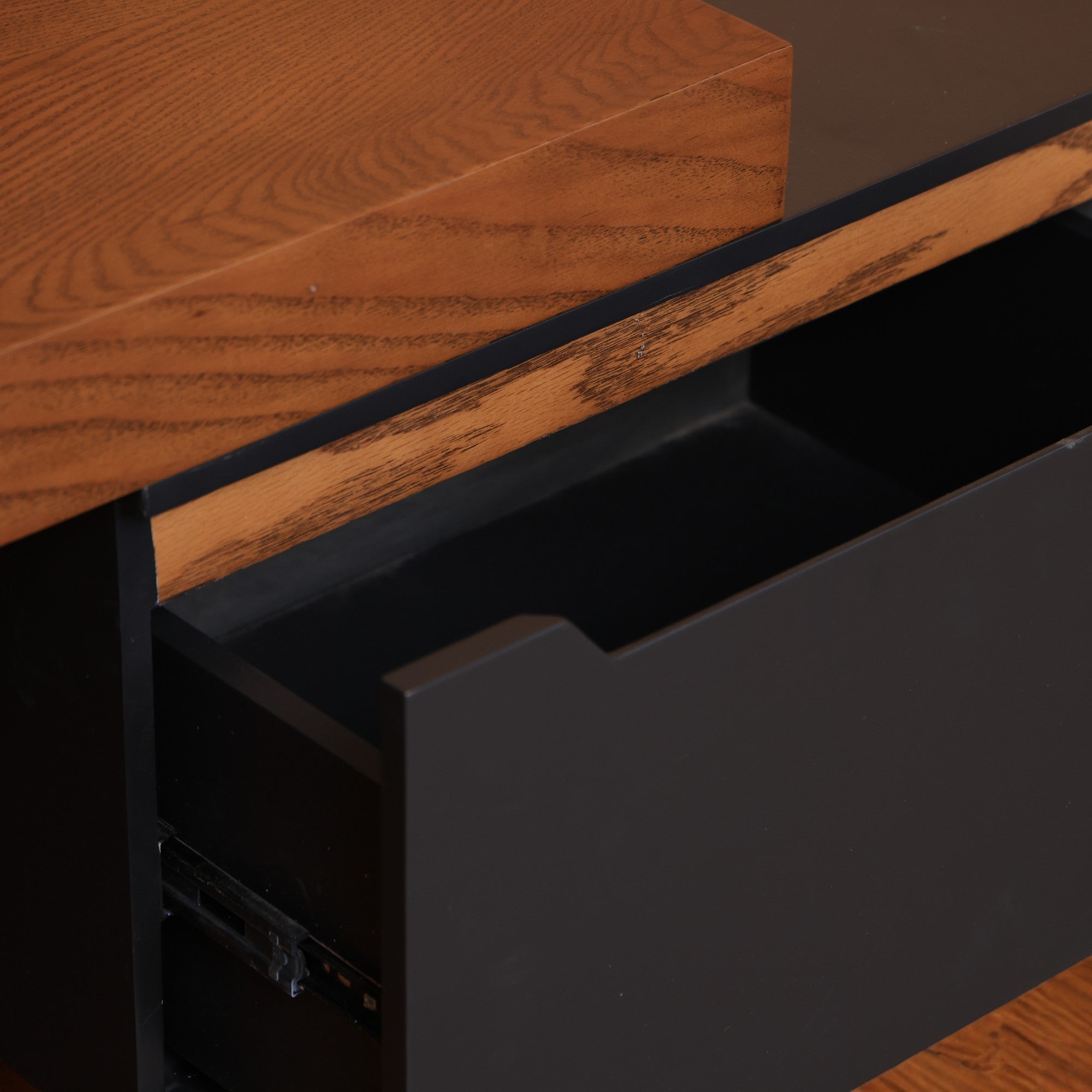 ترابيزة تليفزيون 151