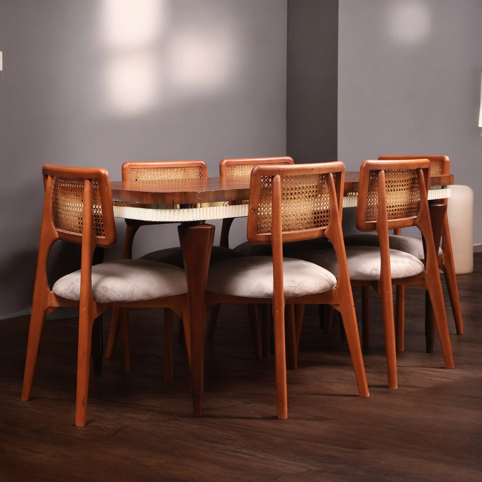 ترابيزة سفرة 356