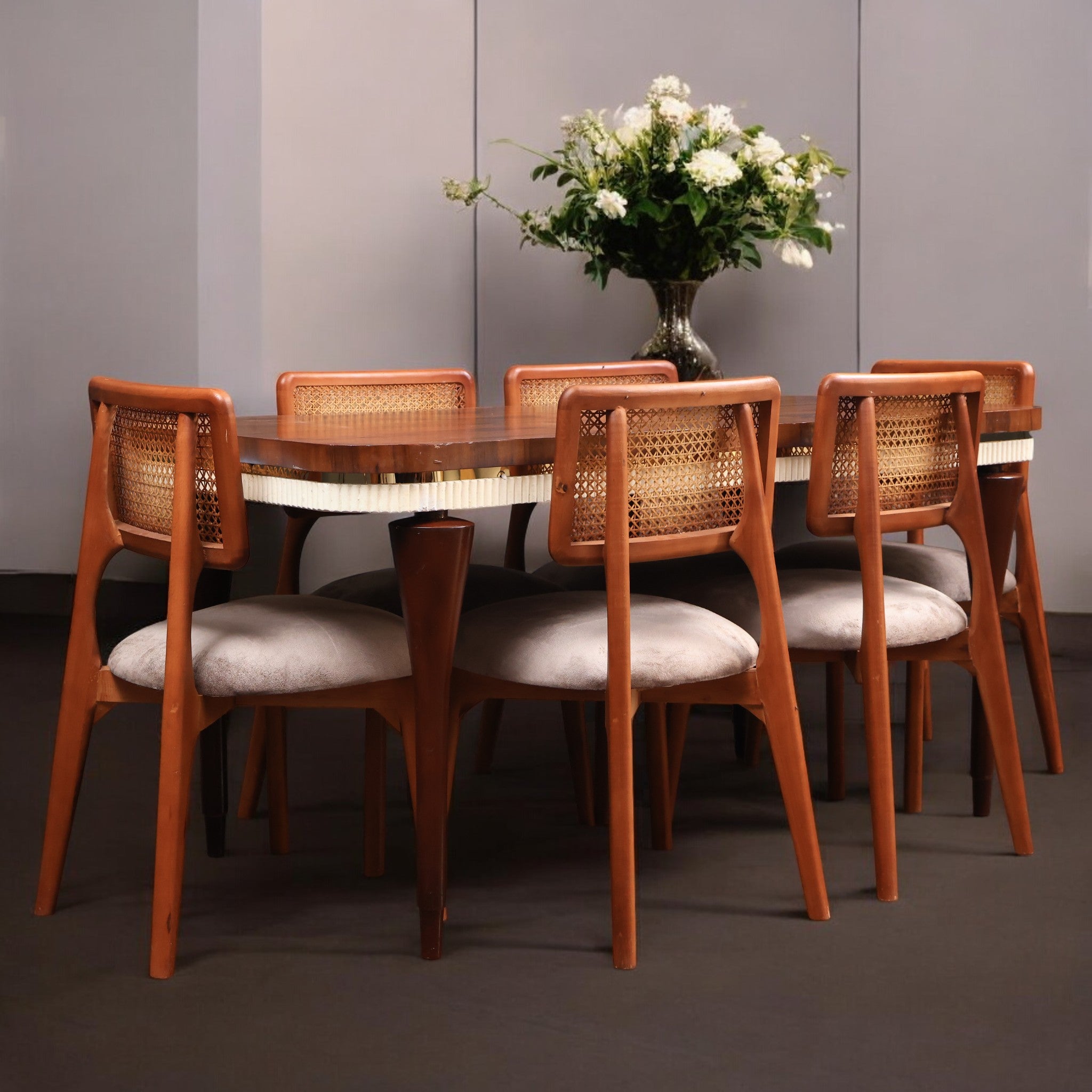 ترابيزة سفرة 356