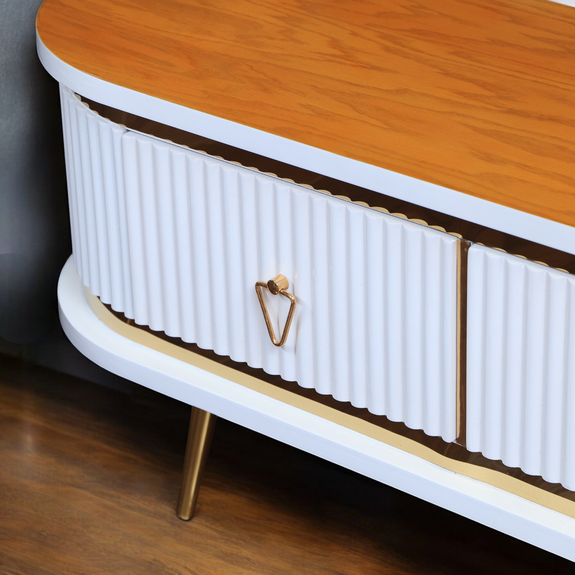 ترابيزة تليفزيون 159