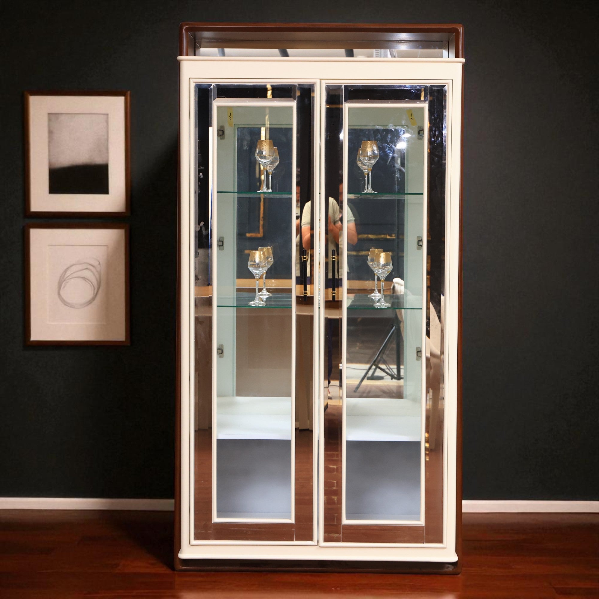 غرفة سفرة 383