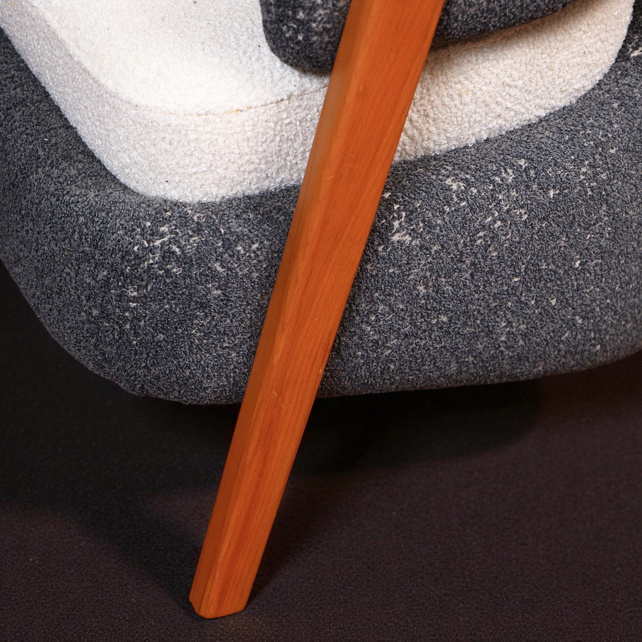 فوتية 1-702