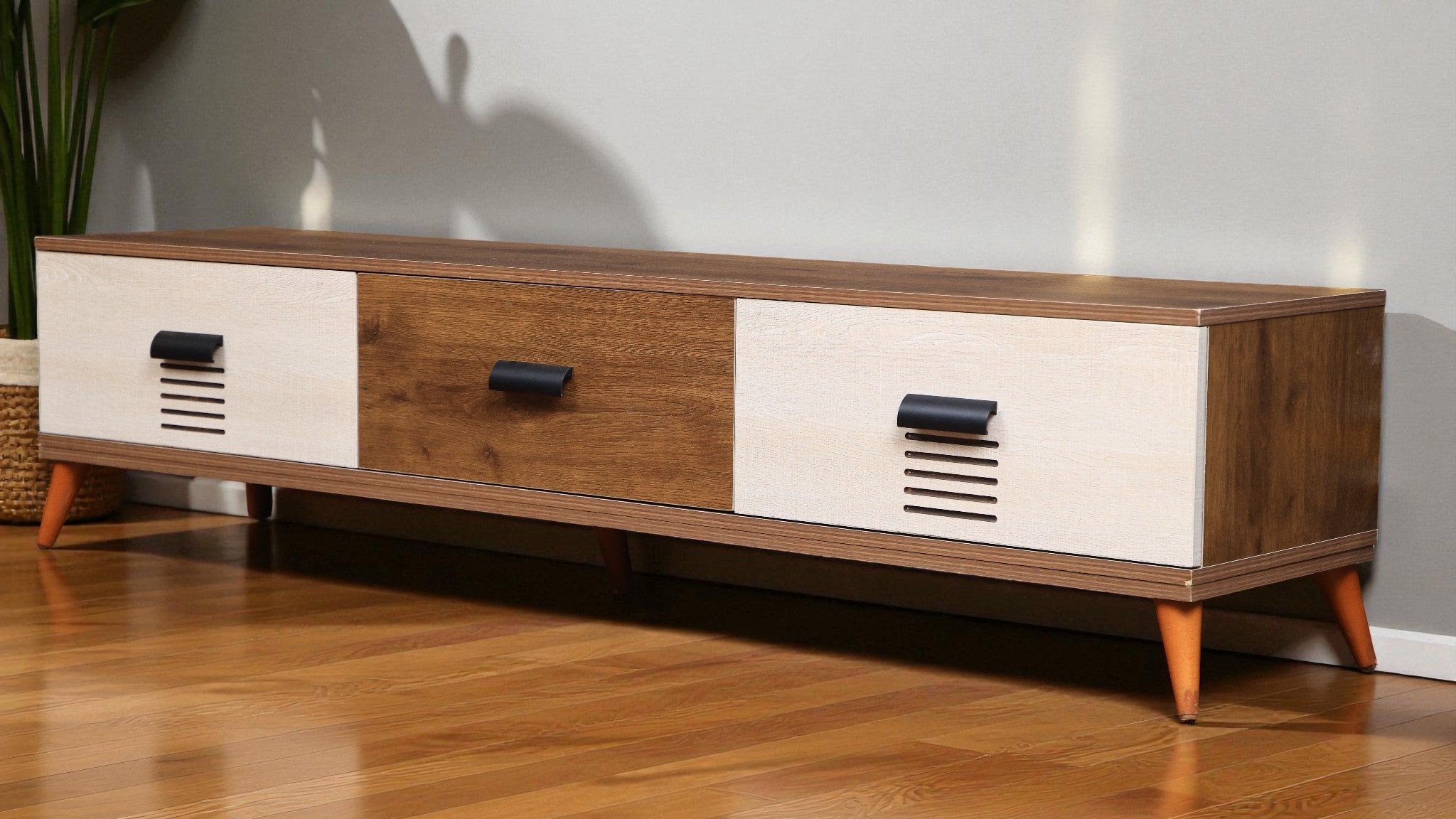 ترابيزة تليفزيون 183