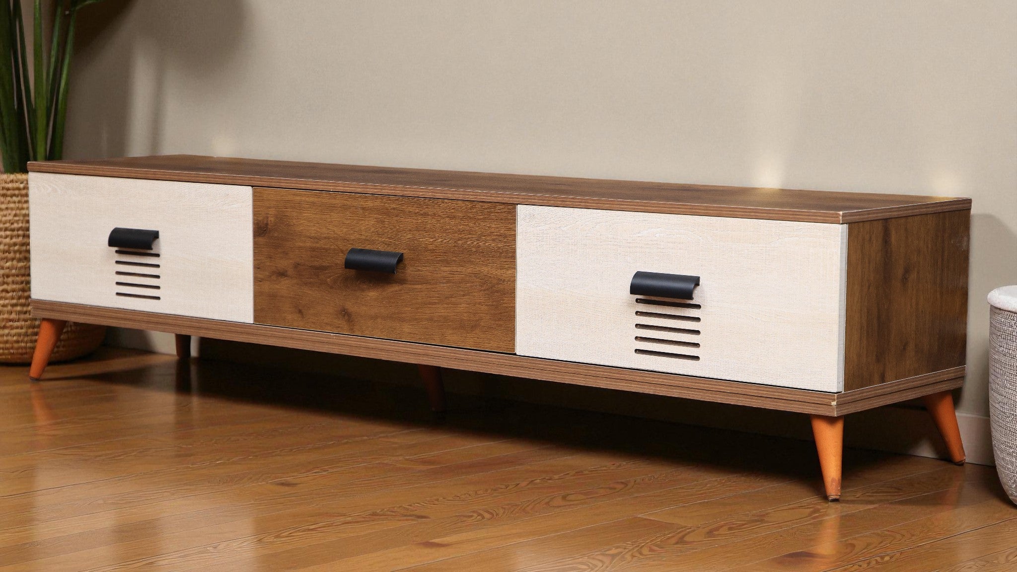 ترابيزة تليفزيون 183