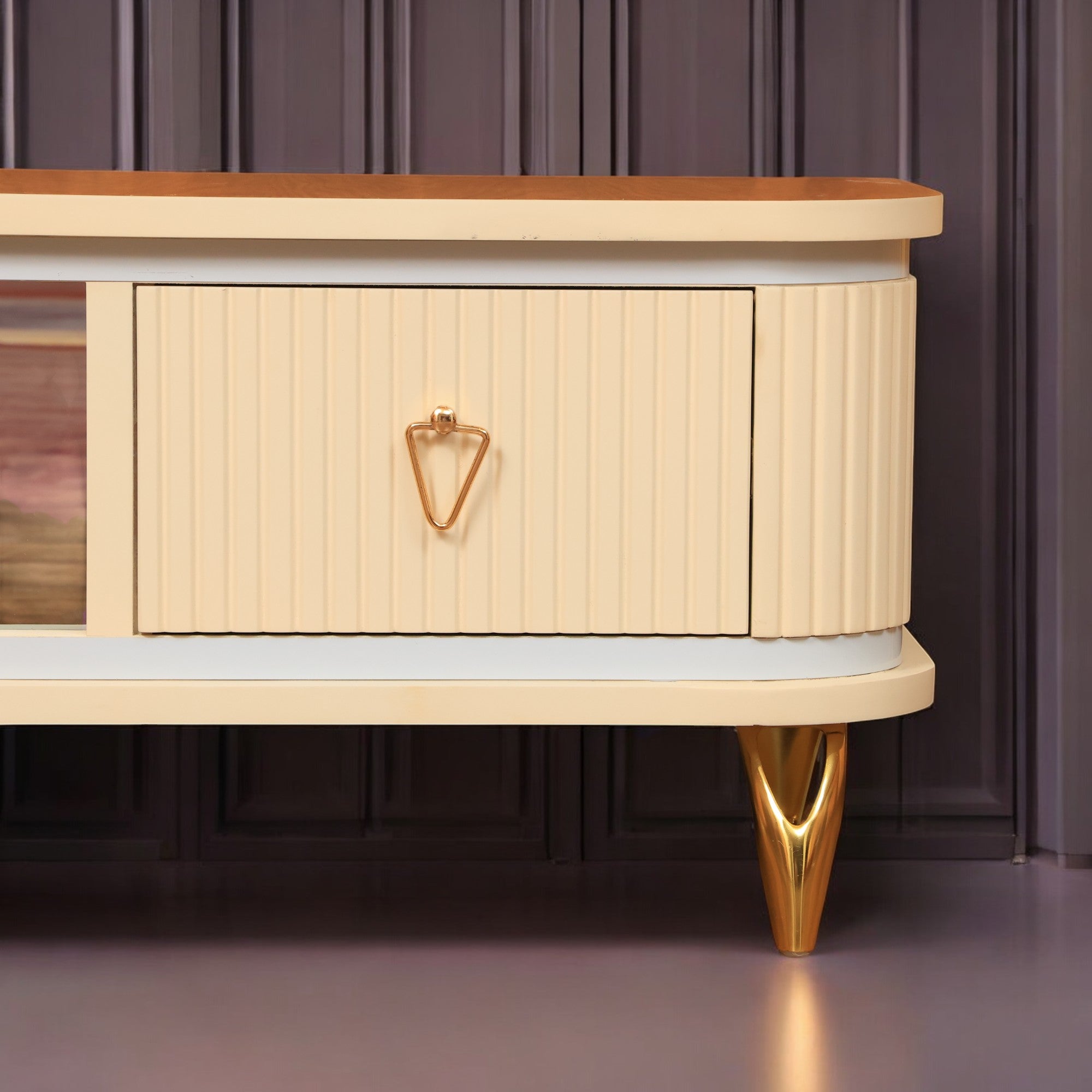 ترابيزة تليفزيون 153