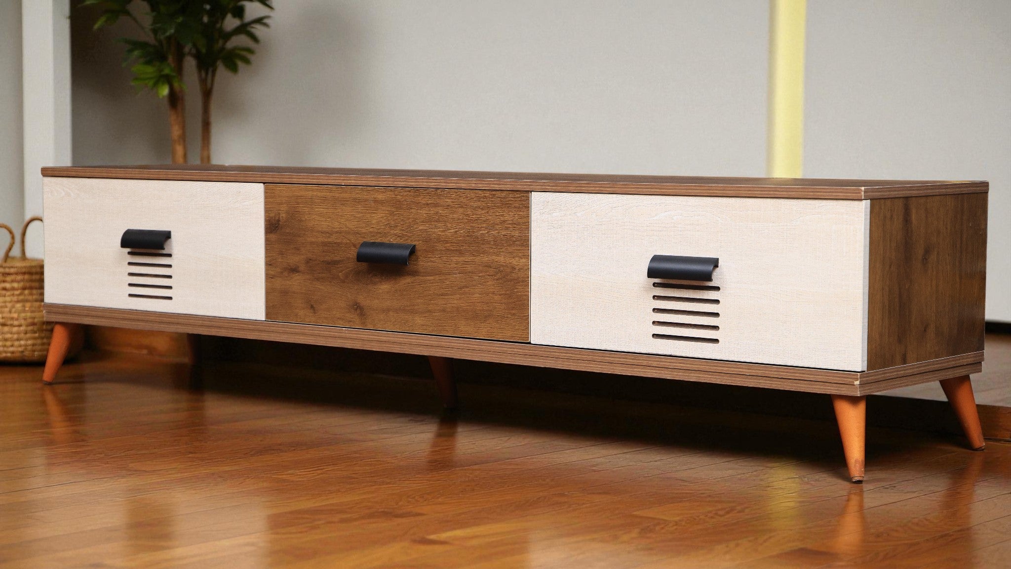 ترابيزة تليفزيون 183