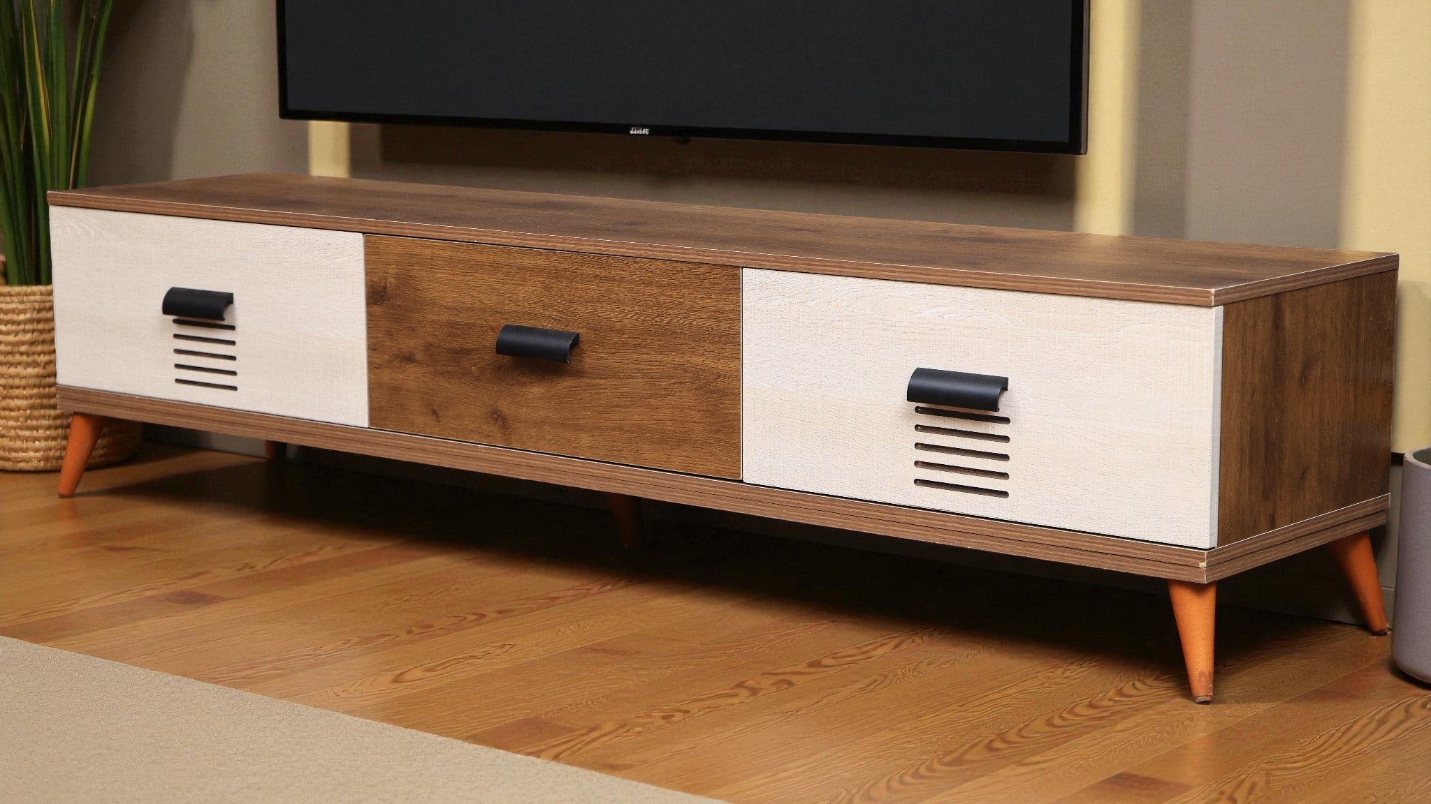 ترابيزة تليفزيون 183