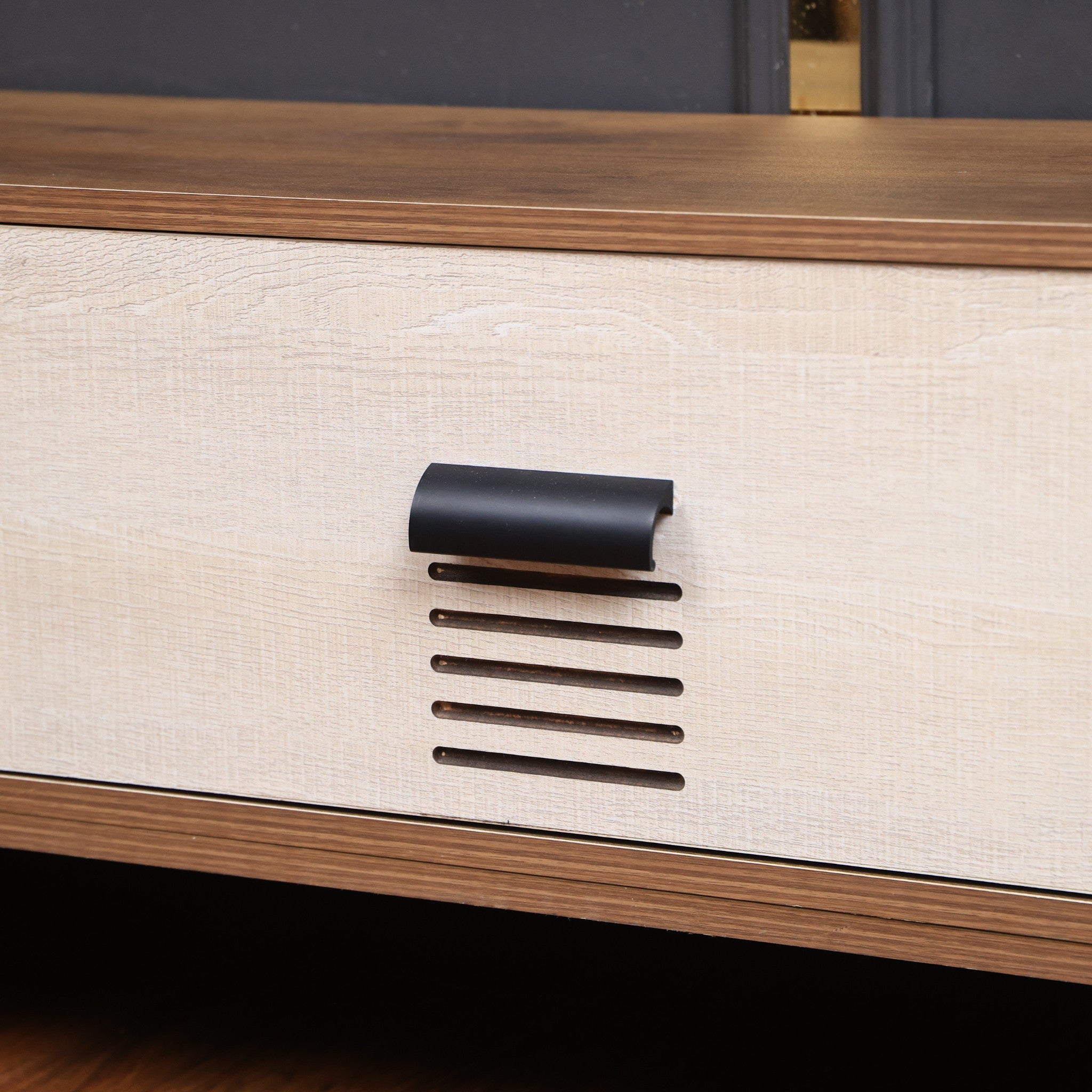 ترابيزة تليفزيون 183