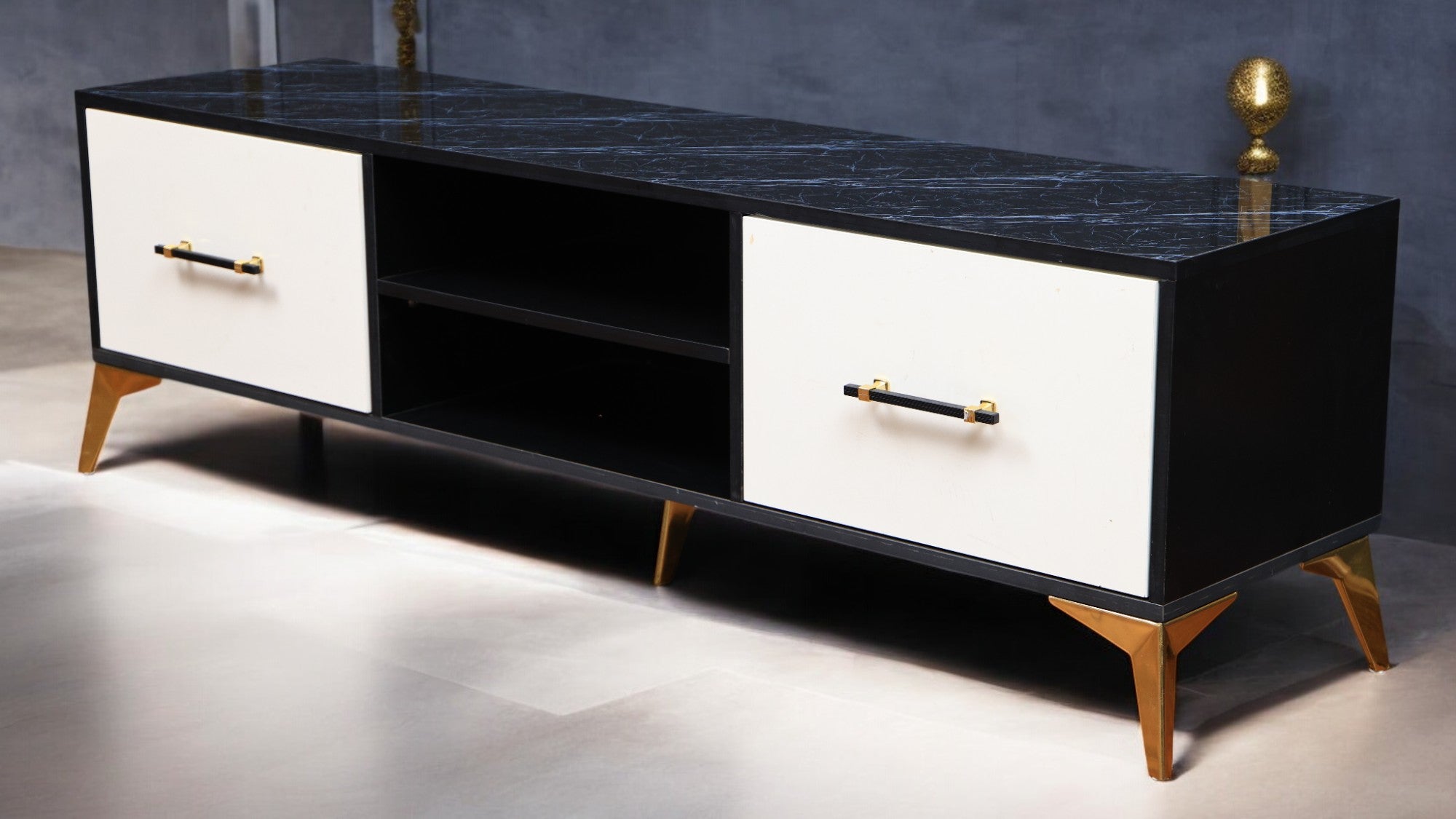 ترابيزة تليفزيون 181