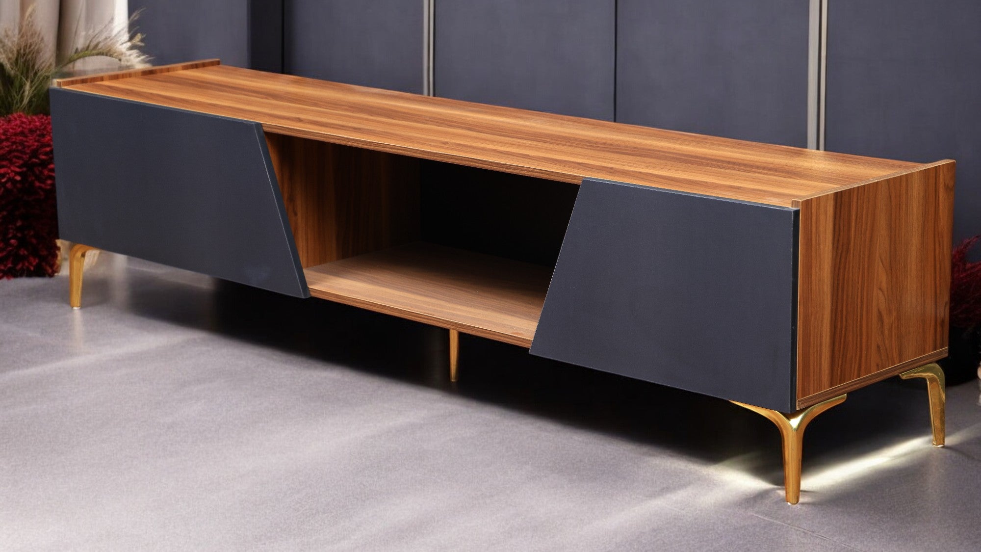 ترابيزة تليفزيون 182