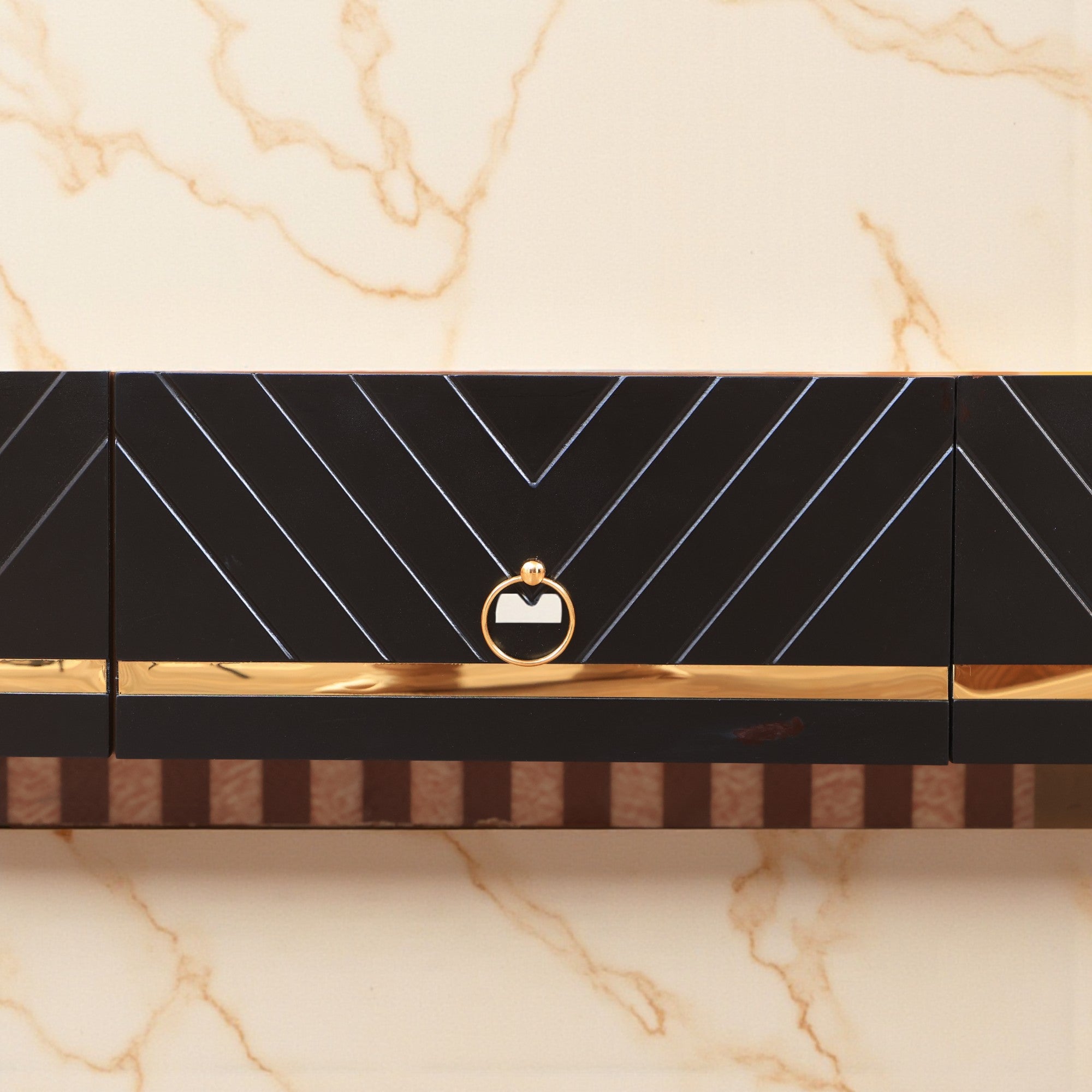 ترابيزة تليفزيون 158