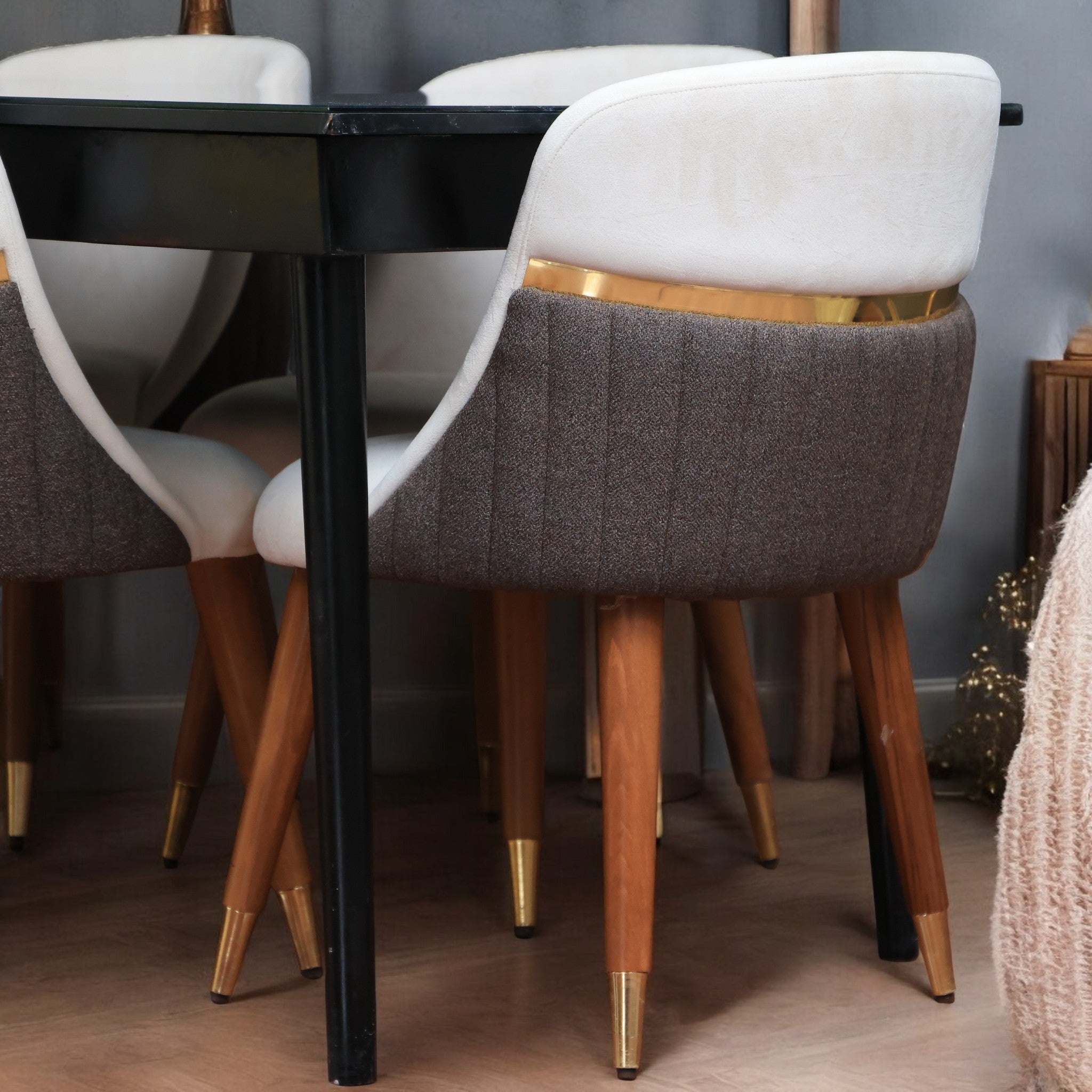 غرفة سفرة 327