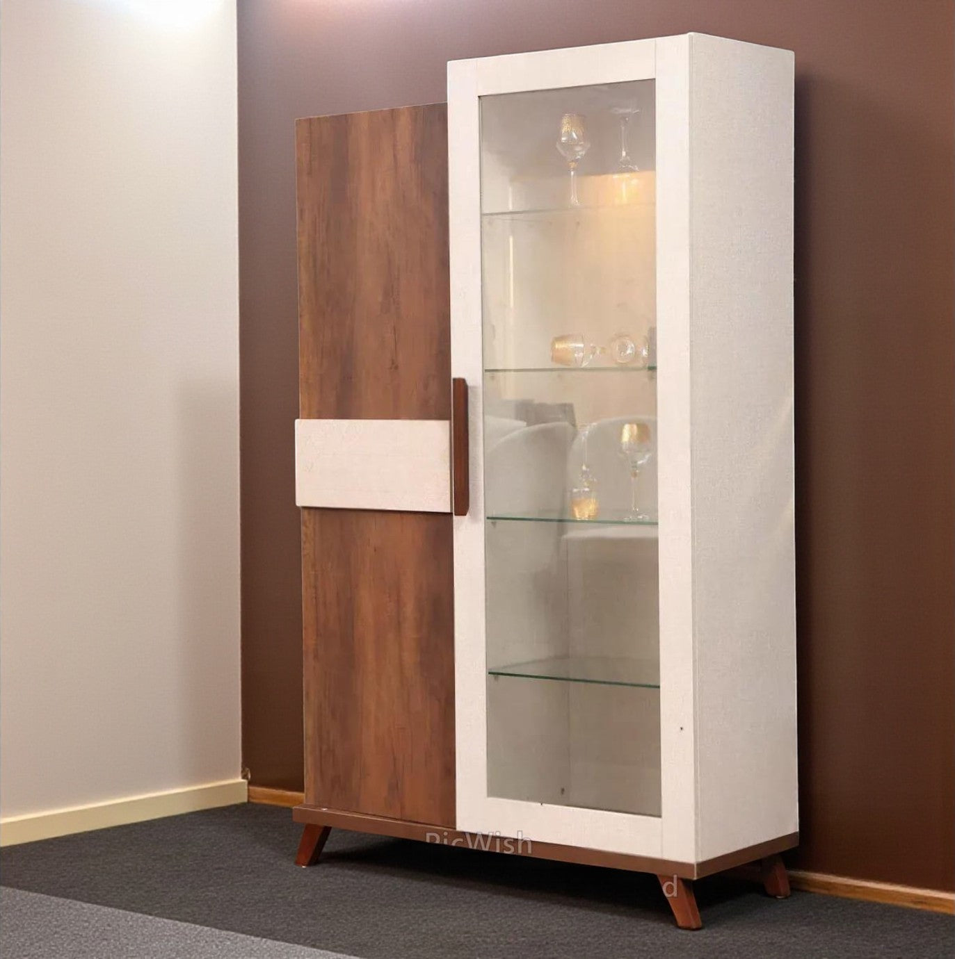 T129 غرفة سفرة