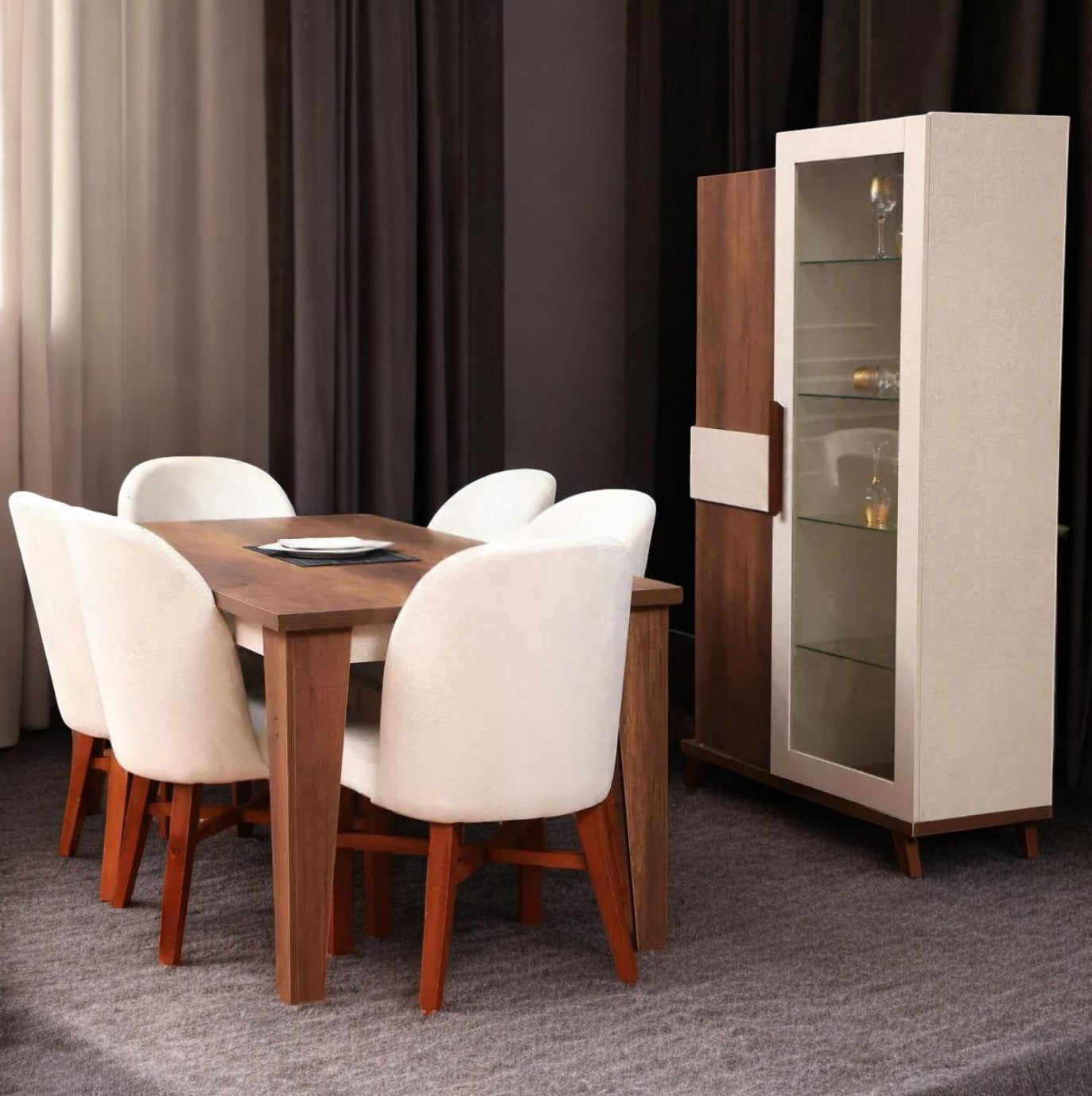 T129 غرفة سفرة