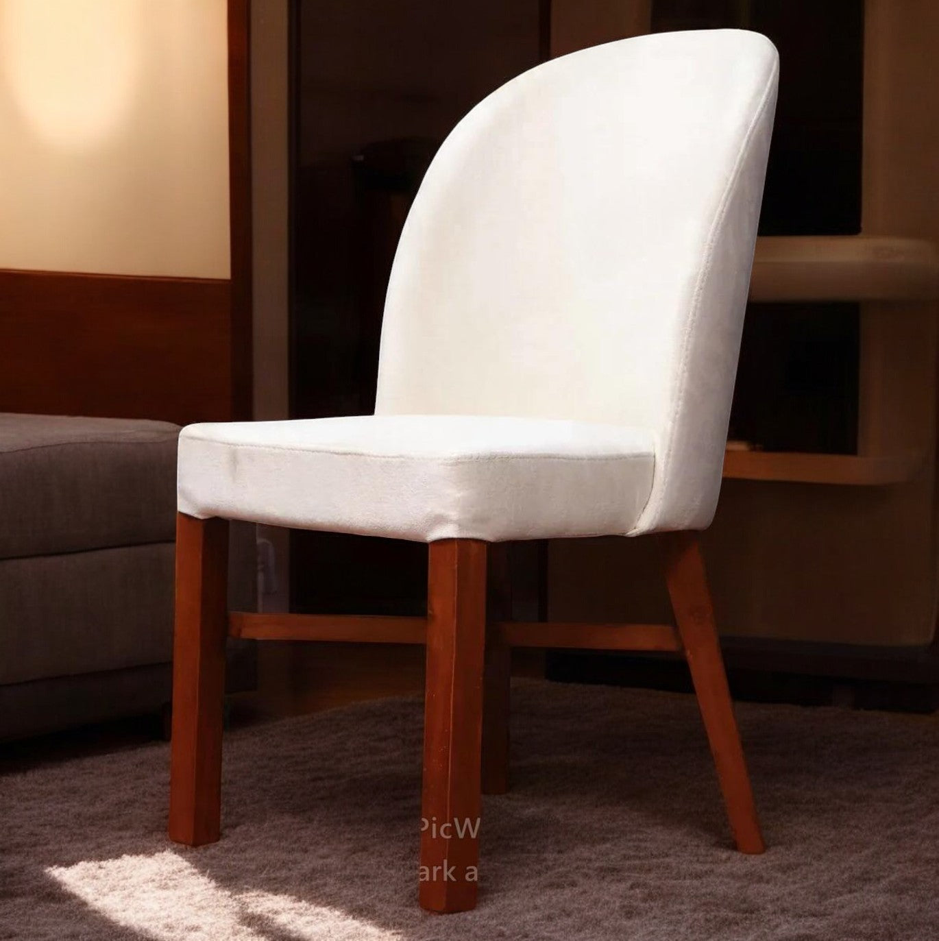 T129 غرفة سفرة