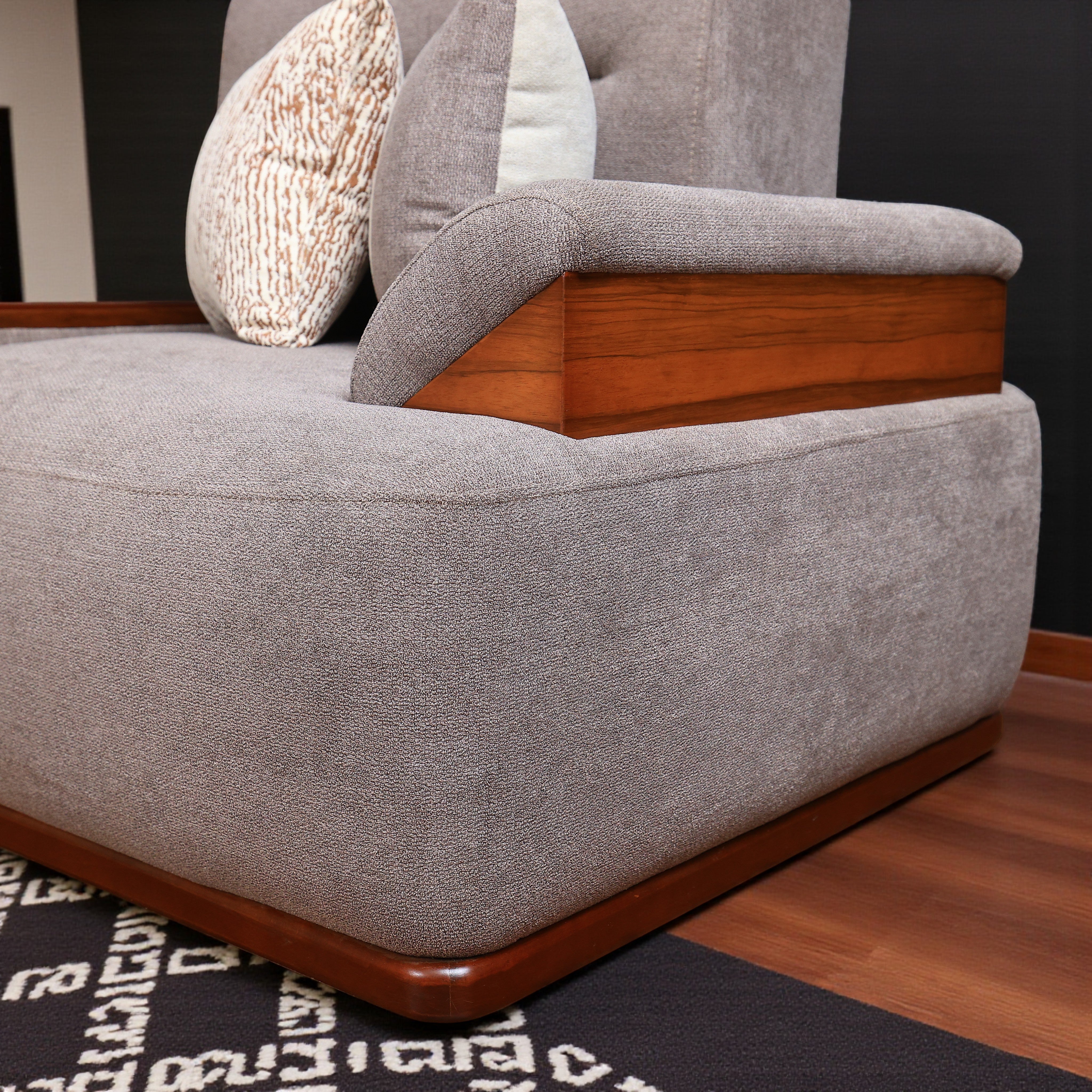 T740 انترية سرير